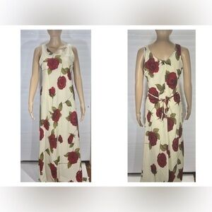 JAY JACOBS LONG WHITE DRESS WITH RED ROSES IN LIKE NEW CONDITION
